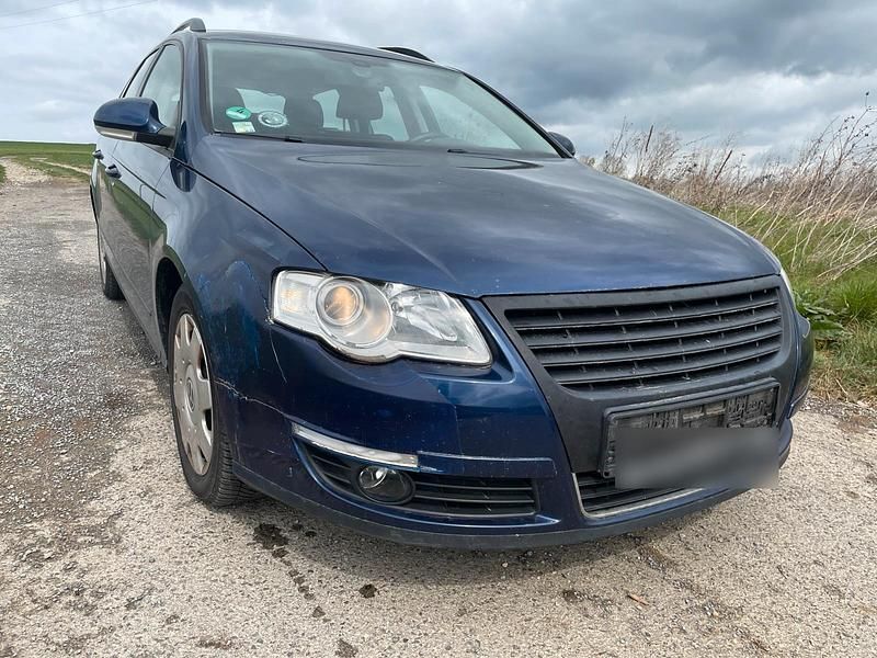 Gebraucht VW Passat 140 PS (102 kW) 2008 Blau Kombi