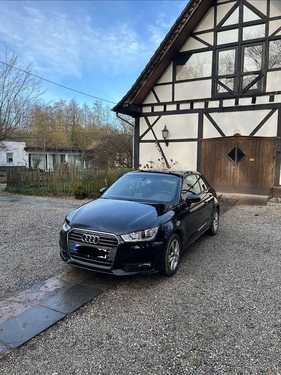 Second-hand Audi A1 90 CP (66 kW) 2015 Negru Hatchback