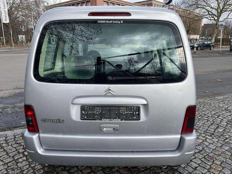 Gebraucht Citroën Berlingo 75 PS (55 kW) 2004 Silber Van / Kleinbus