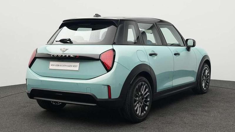 Second-hand Mini Cooper S Classic 204 CP (150 kW) 2024 Verde Hatchback