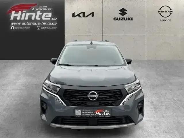 Neu Nissan Townstar 360º 131 PS (96 kW) 2025 Schwarz Kombi