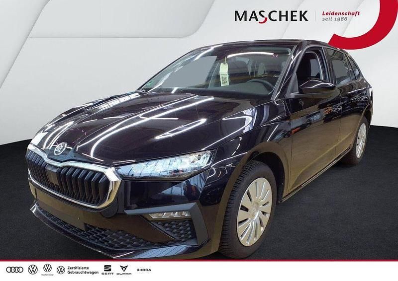 Gebraucht Skoda Scala Essence 95 PS (69 kW) 2025 Black magic perleffekt Kleinwagen