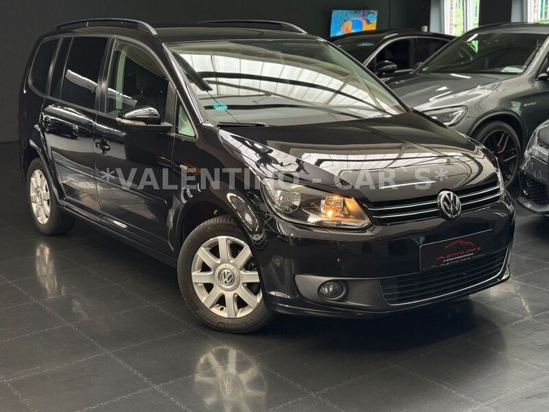 Deep black perleffekt Gebraucht 2012 VW Touran Match Van / Kleinbus | 12.499 € (Teuer) - Bild 1/4
