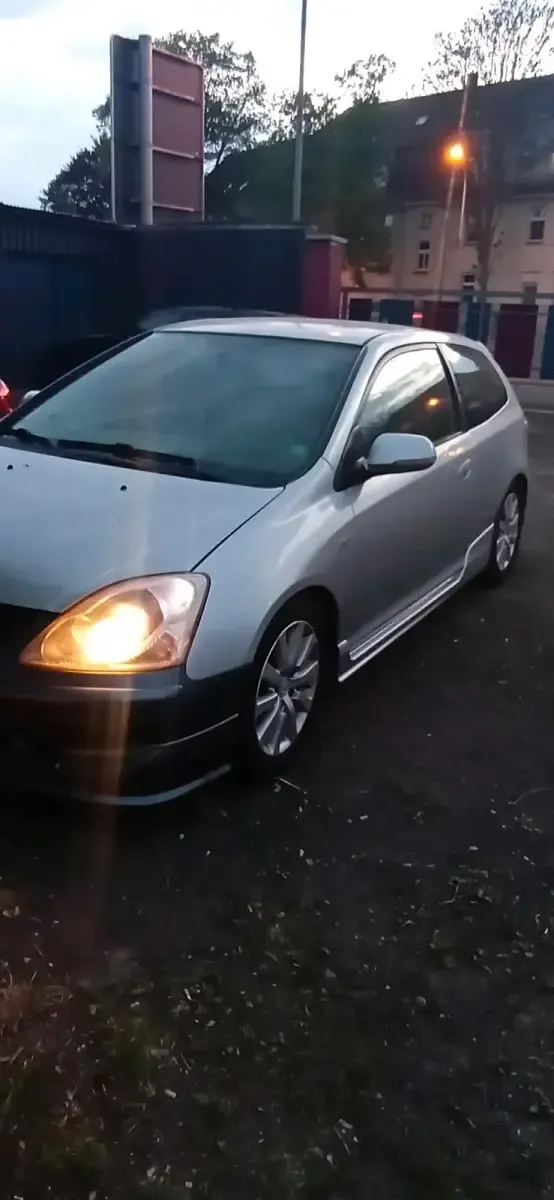 Gebraucht Honda Civic 90 PS (66 kW) 2005 Grau Limousine