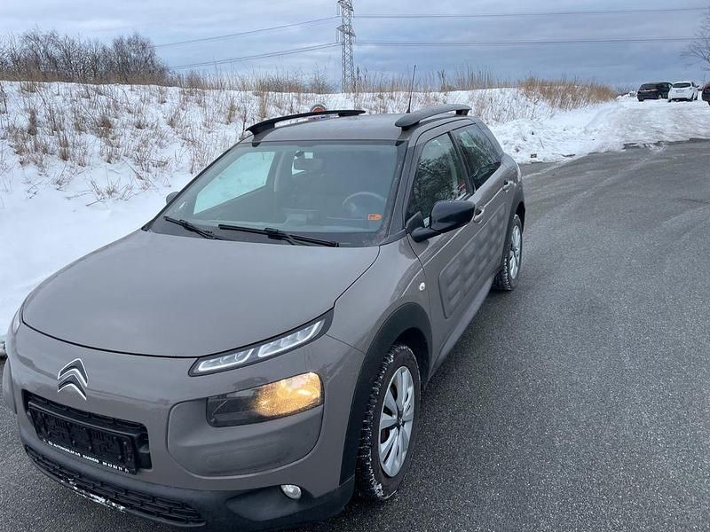 Gebraucht Citroën C4 Cactus Feel 92 PS (67 kW) 2015 Kleinwagen