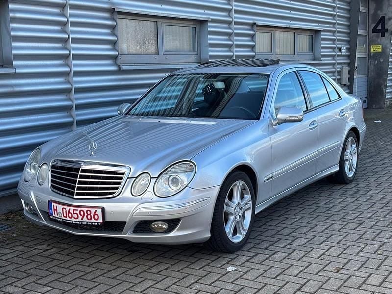 Gebraucht Mercedes E280 Avantgarde 190 PS (139 kW) 2007 Silber Limousine