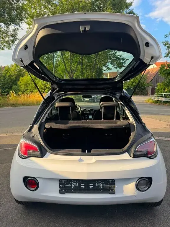 Gebraucht Opel Adam 69 PS (50 kW) 2018 Weiß Kleinwagen