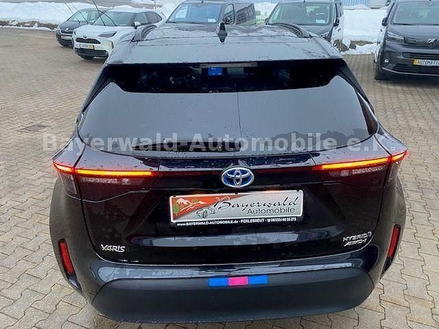 Gebraucht Toyota Yaris Cross 116 PS (85 kW) 2024 Midnight black SUV