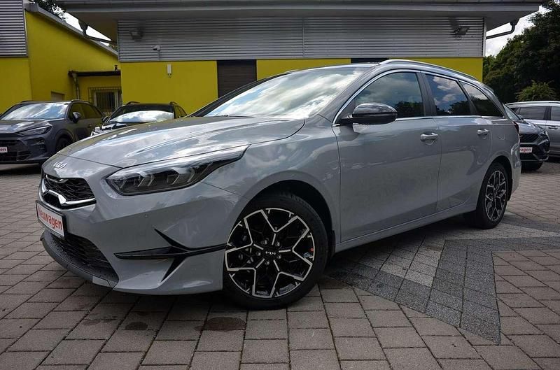 Wolf grau Neu 2025 Kia Ceed Sportswagon Kombi | 24.480 € (Fairer Preis) - Bild 1/4