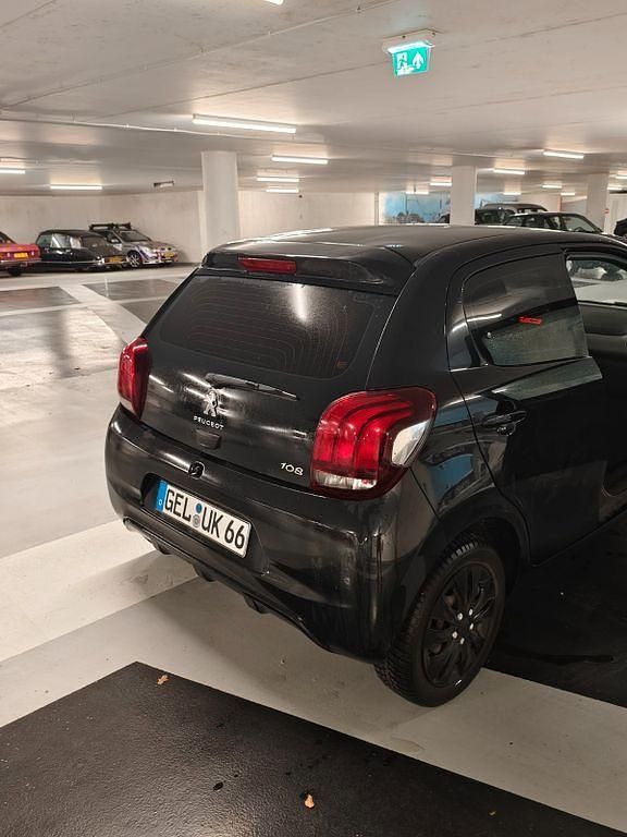 Schwarz Gebraucht 2015 Peugeot 108 Active Kleinwagen | 5.050 € (Fairer Preis) - Bild 1/4