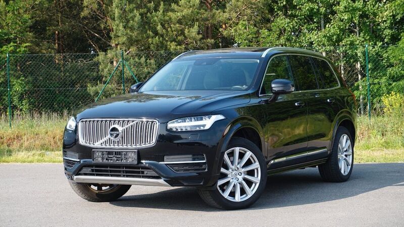 Schwarz Gebraucht 2020 Volvo XC90 Inscription SUV | 30.900 € (Superpreis) - Bild 1/4