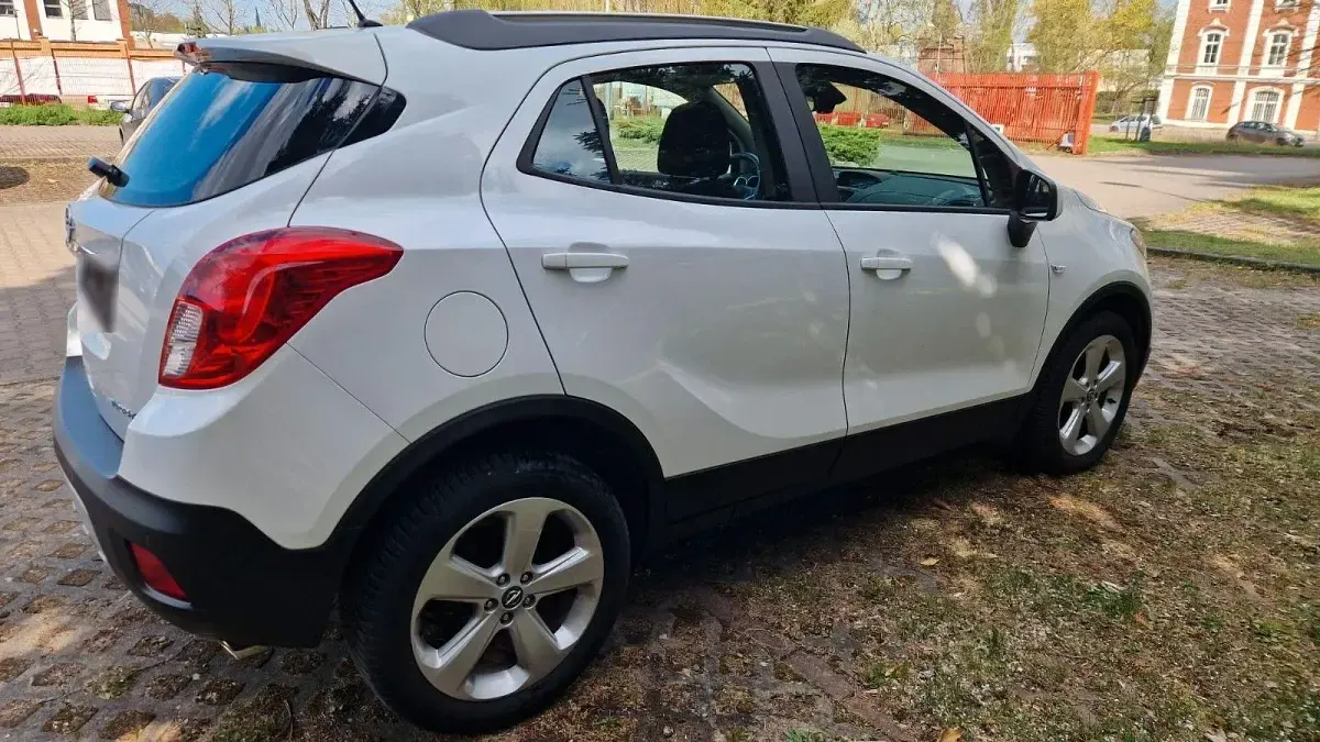 Gebraucht Opel Mokka 140 PS (102 kW) 2012 Weiß SUV