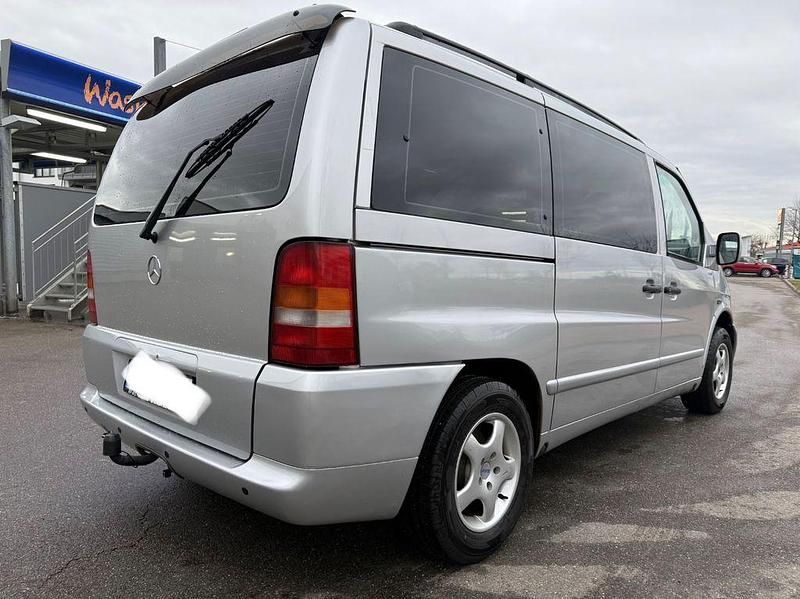 Gebraucht Mercedes Vito 102 PS (75 kW) 2003 Silber Van