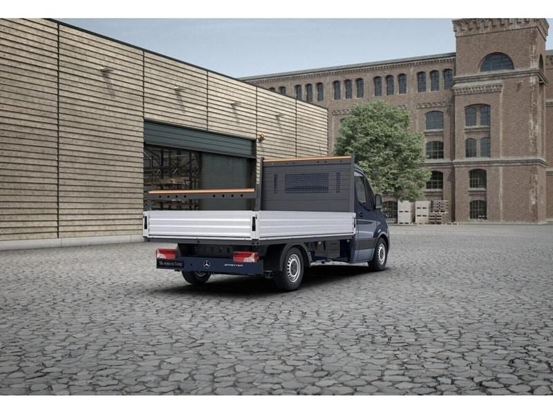 Gebraucht Mercedes Sprinter 114 PS (83 kW) 2021 Stahlblau Van