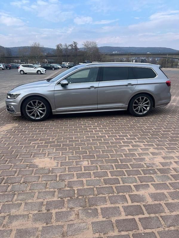 Gebraucht VW Passat R-line 190 PS (139 kW) 2019 Silber Kombi