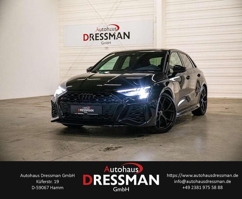 Gebraucht Audi RS3 Sport 400 PS (294 kW) 2022 Mythosschwarz metallic Limousine