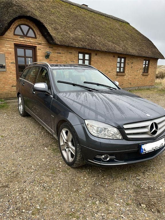 Grau Gebraucht 2008 Mercedes 200 Limousine | 6.599 € (Fairer Preis) - Bild 1/4