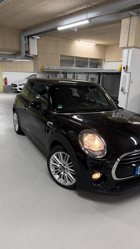 Gebraucht Mini Cooper 136 PS (100 kW) 2017 Schwarz Kleinwagen