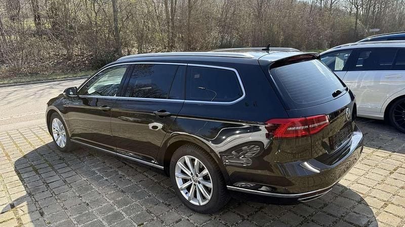 Używany VW Passat Highline 239 KM (175 kW) 2015 Czarny Kombi