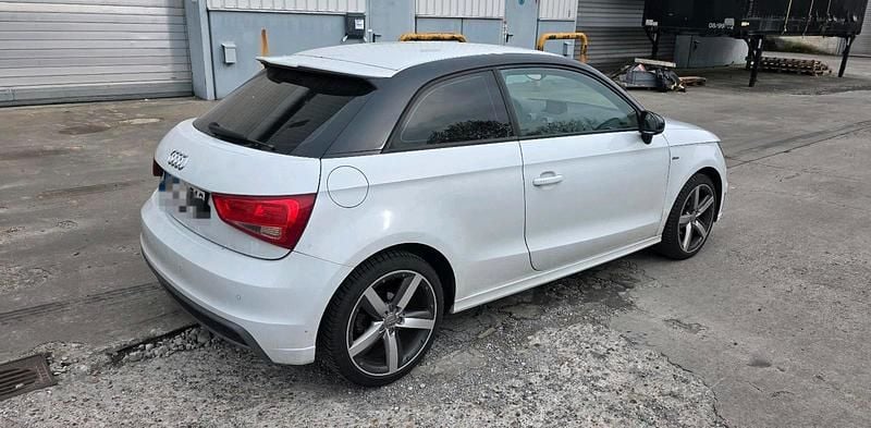 Gebraucht Audi A1 S-Line 86 PS (63 kW) 2013 Weiß Kleinwagen