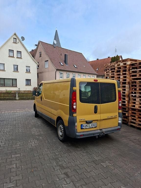 Gebraucht Opel Vivaro 114 PS (83 kW) 2010 Gelb Van / Kleinbus