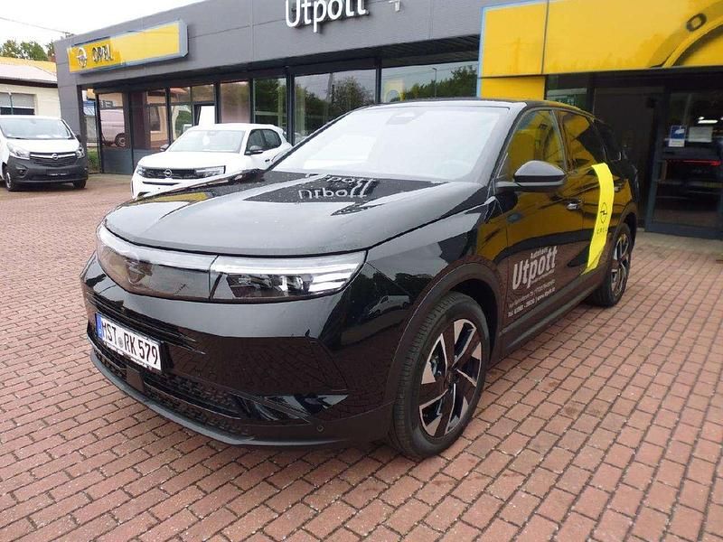 Lackierung schwarz perla nera/ Gebraucht 2025 Opel Grandland X SUV | 35.980 € (Etwas zu teuer) - Bild 1/4