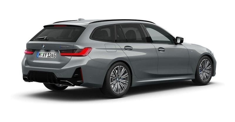 Grau Gebraucht 2025 BMW M340 M Sport Limousine | 59.283 € (Fairer Preis) - Bild 1/1