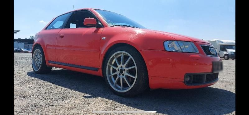 Gebraucht Audi S3 209 PS (153 kW) 1999 Rot Kleinwagen