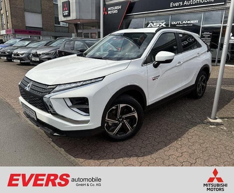 Weiß Gebraucht 2022 Mitsubishi Eclipse Cross Basis SUV | 26.430 € (Fairer Preis) - Bild 1/4
