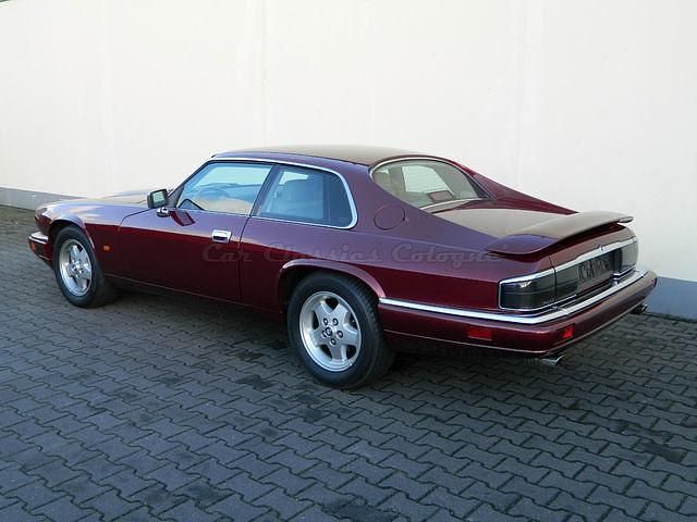 Second-hand Jaguar XJS 302 CP (222 kW) 1994 Roșu Coupe