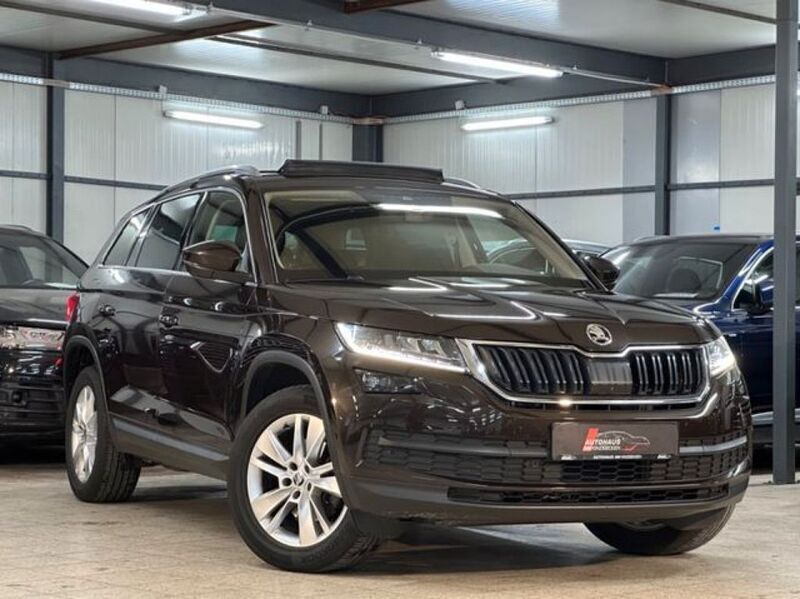 Braun Gebraucht 2018 Skoda Kodiaq Style SUV | 25.890 € (Fairer Preis) - Bild 1/4