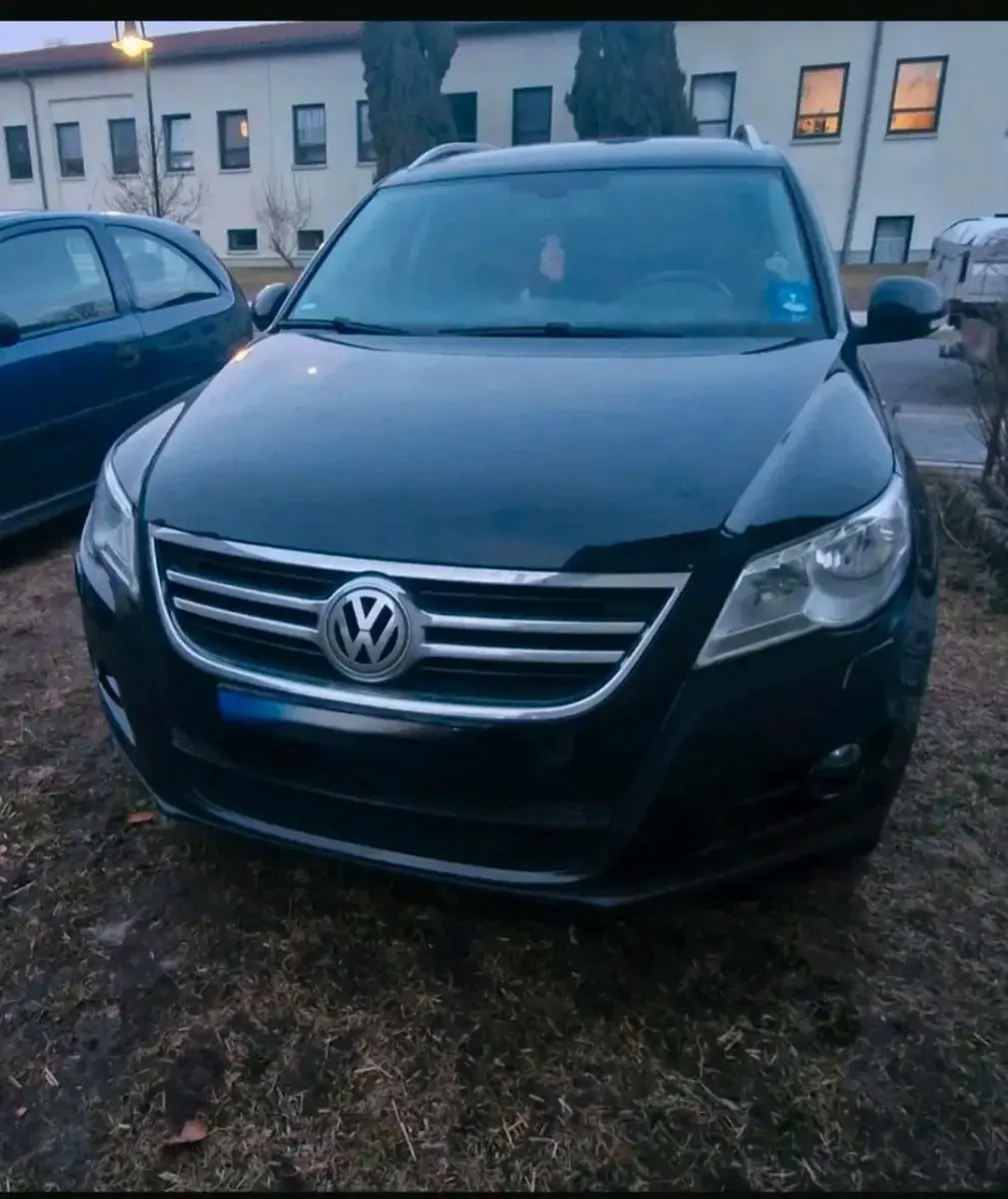 Second-hand VW Tiguan 2011 Negru SUV