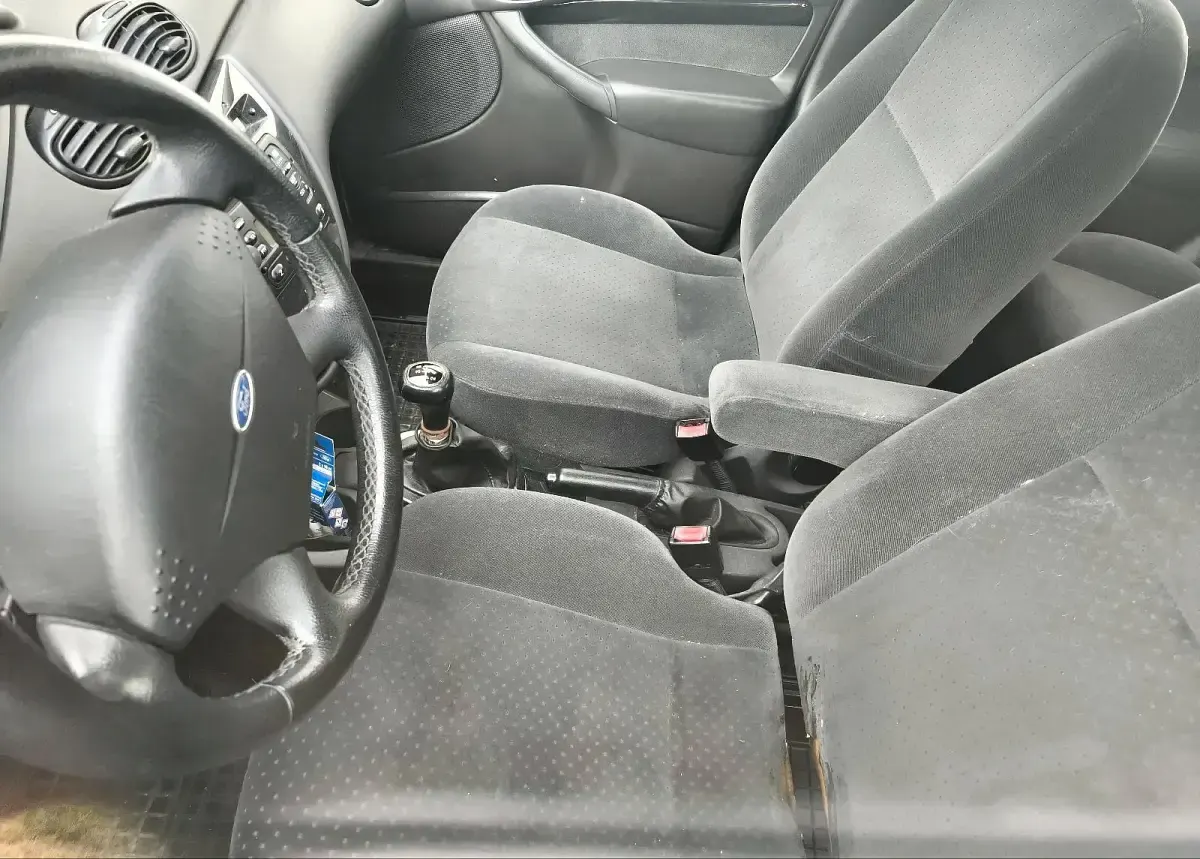 Gebraucht Ford Focus 101 PS (74 kW) 2003 Silber Kleinwagen