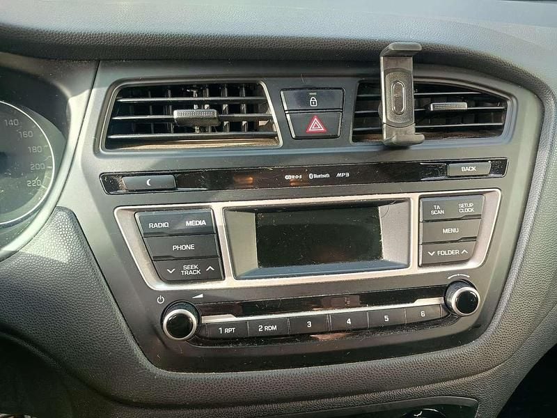 Gebraucht Hyundai i20 Active 101 PS (74 kW) 2017 Limousine