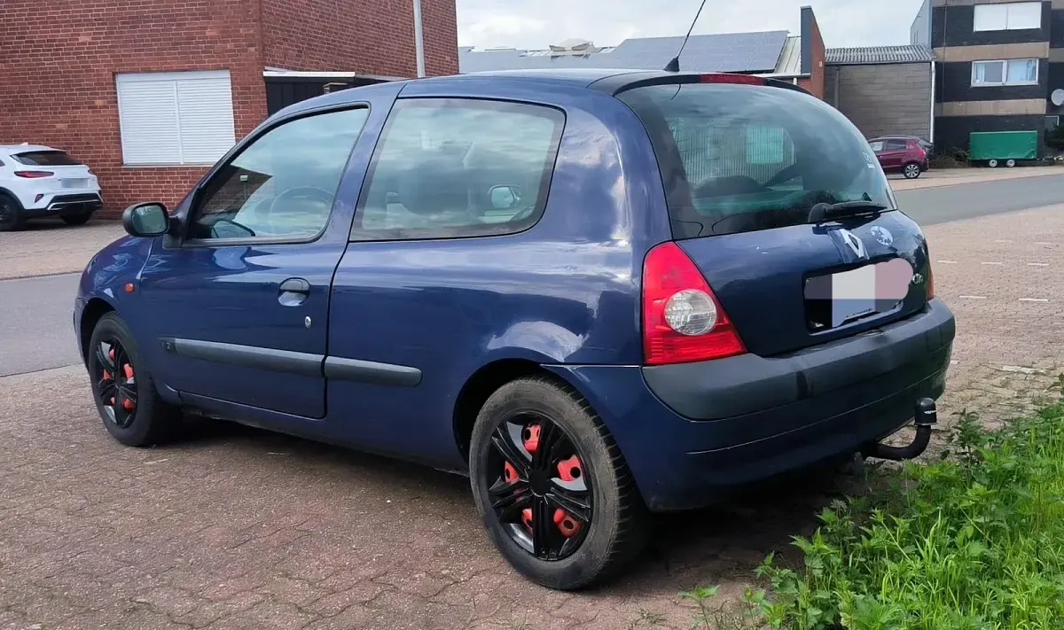 Gebraucht Renault Clio II 58 PS (42 kW) 2003 Blau Kleinwagen