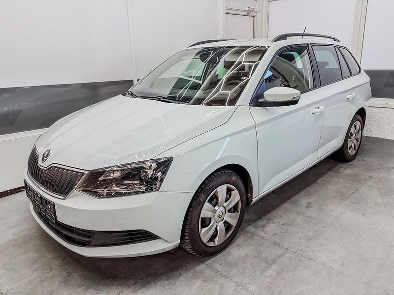 Weiß Gebraucht 2015 Skoda Fabia Ambition Kombi | 5.995 € (Fairer Preis) - Bild 1/4