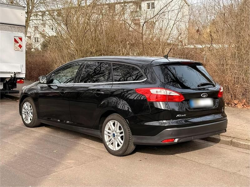Gebraucht Ford Focus Titanium 116 PS (85 kW) 2014 Schwarz Kombi