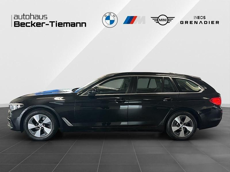 Gebraucht BMW 520 Efficient Dynamics 190 PS (139 kW) 2020 Saphirschwarz Kombi