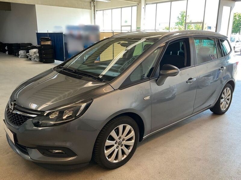 Grau Gebraucht 2018 Opel Zafira Tourer Van / Kleinbus | 12.100 € (Superpreis) - Bild 1/4