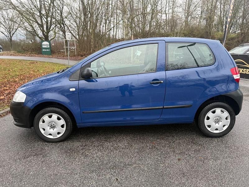 Gebraucht VW Fox Basis 54 PS (39 kW) 2006 Blau Kleinwagen