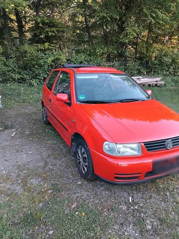 Używany VW Polo 60 KM (44 kW) 1997 Czerwony Hatchback