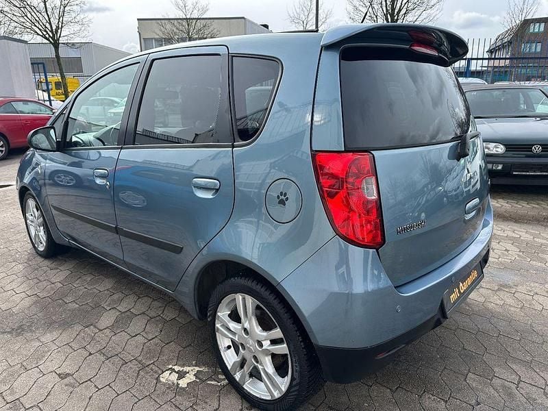 Gebraucht Mitsubishi Colt Intense 95 PS (69 kW) 2010 Blau Kleinwagen