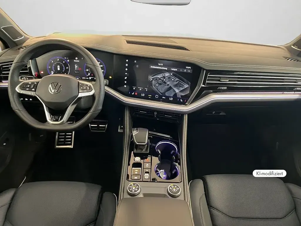 Gebraucht VW Touareg R-line 286 PS (210 kW) 2025 Pure white SUV