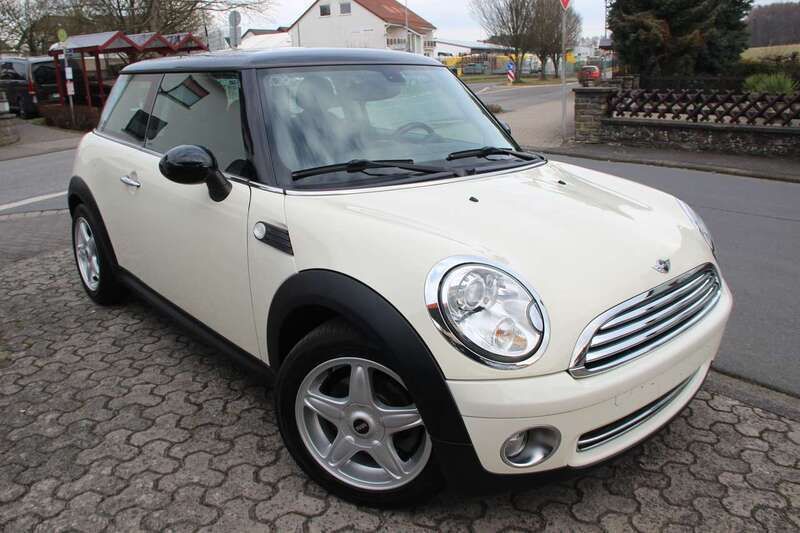 Pepper white Gebraucht 2009 Mini Cooper Kleinwagen | 7.990 € (Teuer) - Bild 1/4