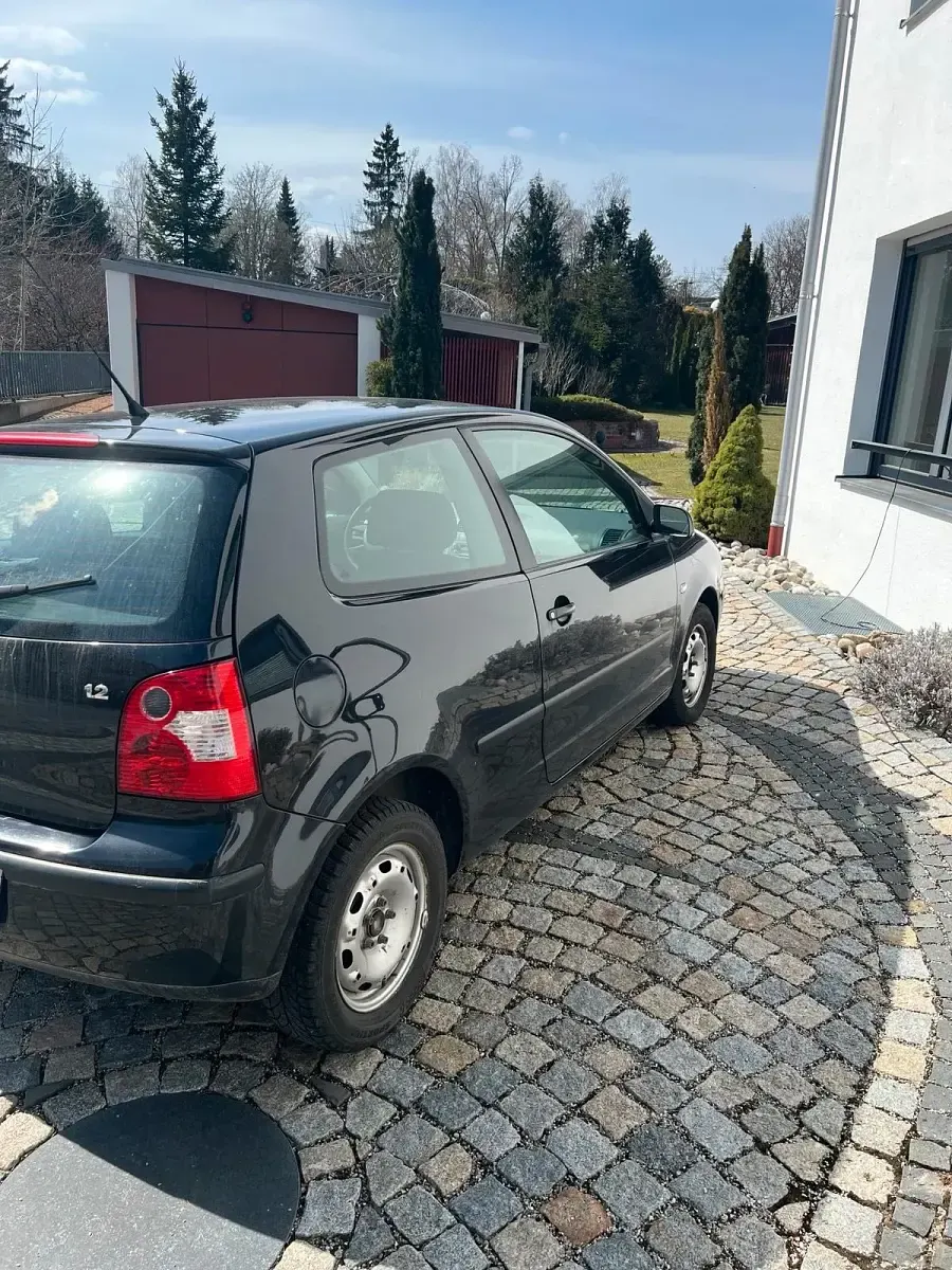 Gebraucht VW Polo 64 PS (47 kW) 2003 Schwarz Kleinwagen
