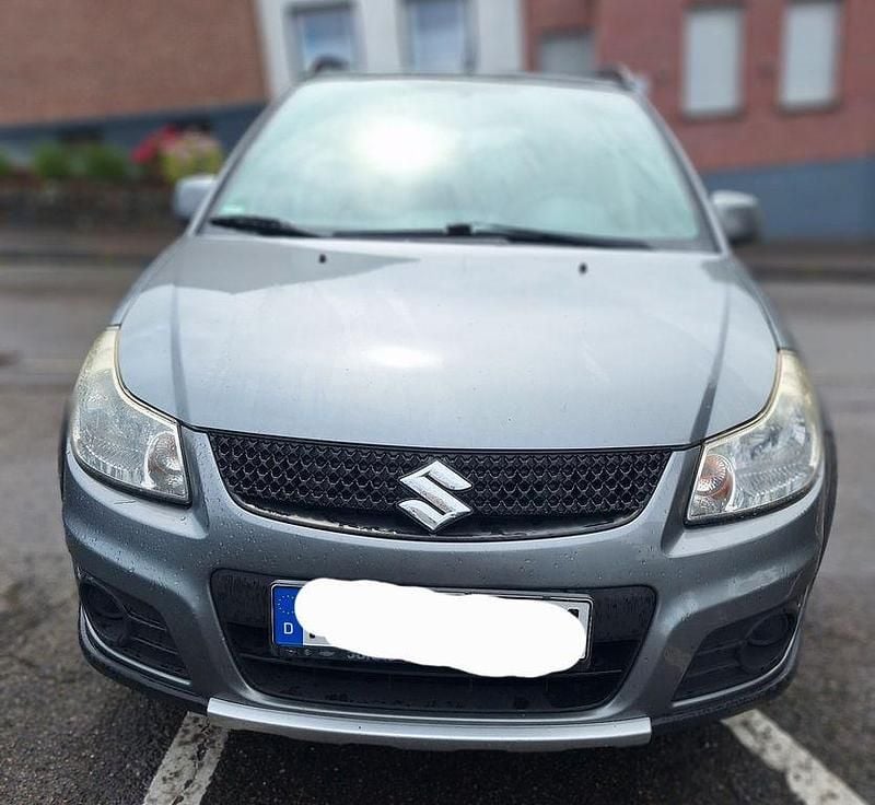 Silber Gebraucht 2012 Suzuki SX4 S-Cross SUV | 7.099 € (Guter Preis) - Bild 1/4