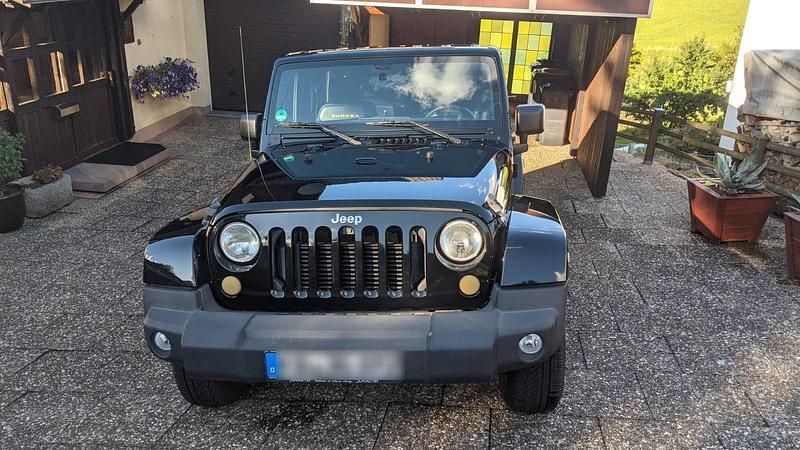 Gebraucht Jeep Wrangler Sahara 200 PS (147 kW) 2013 Schwarz SUV
