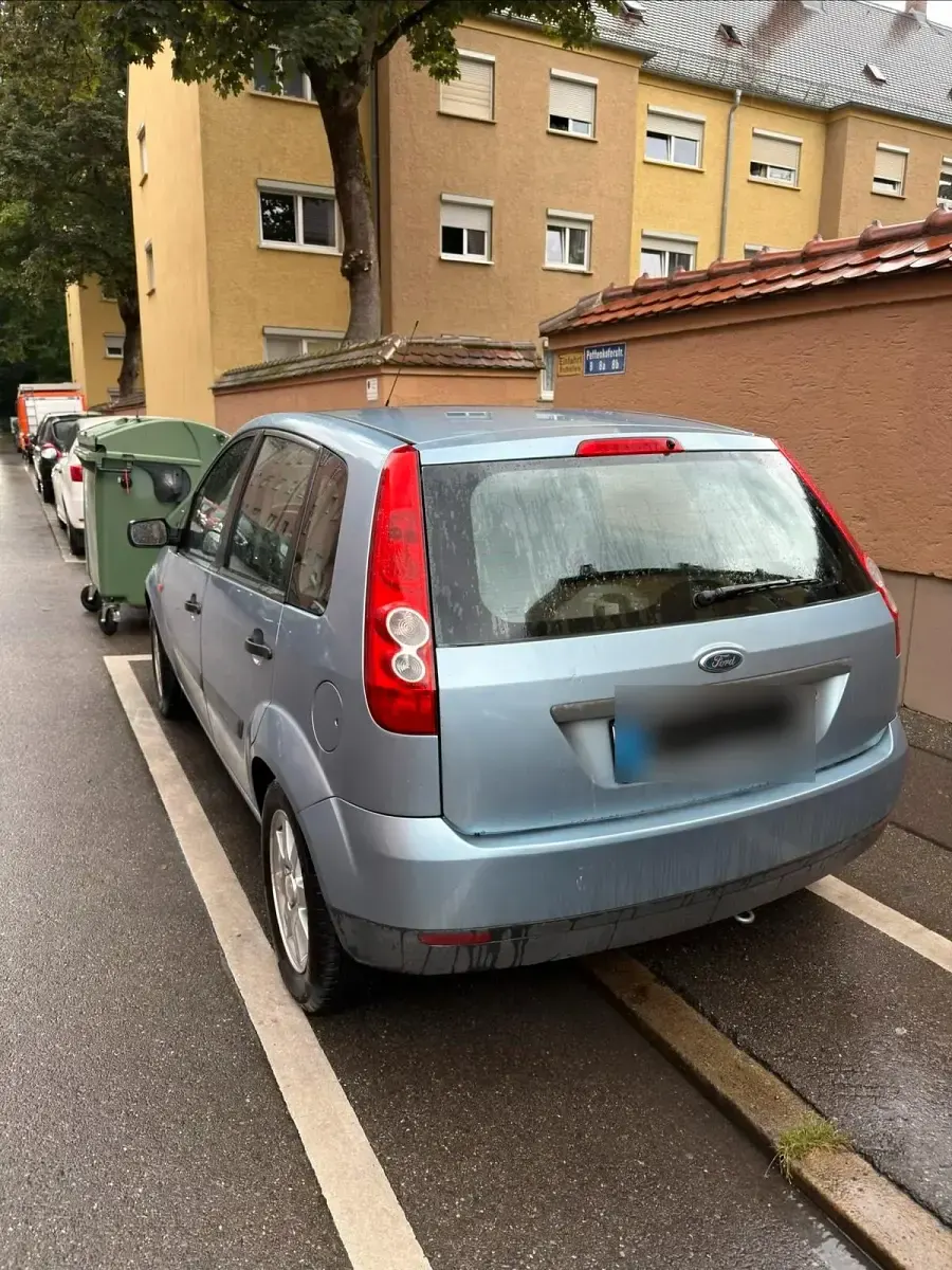 Gebraucht Ford Fiesta 80 PS (58 kW) 2007 Blau Kleinwagen