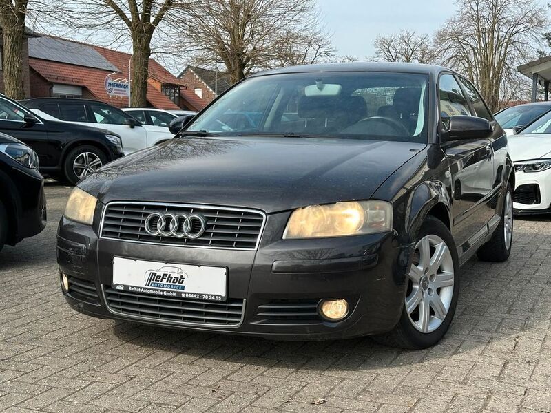 Grau Gebraucht 2003 Audi A3 Ambition Kleinwagen | 900 € (Superpreis) - Bild 1/4