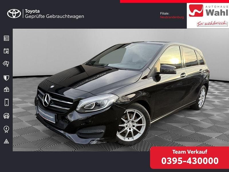 Schwarz Gebraucht 2017 Mercedes B180 Style Van / Kleinbus | 13.900 € (Guter Preis) - Bild 1/4